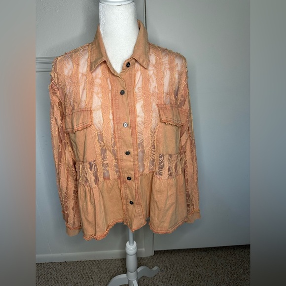 POL Tops - Pol peach Lace blazer size S